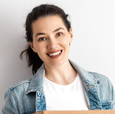 How to Decide if Dental Veneers are the Right Choice for You