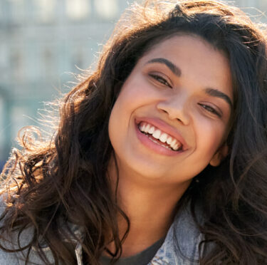 9 Ways to Whiten Your Teeth (On Your Schedule)